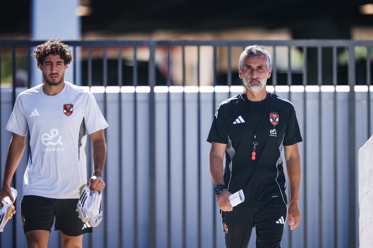 ريبيرو مدرب الأهلي يدعم القضية الفلسطينية