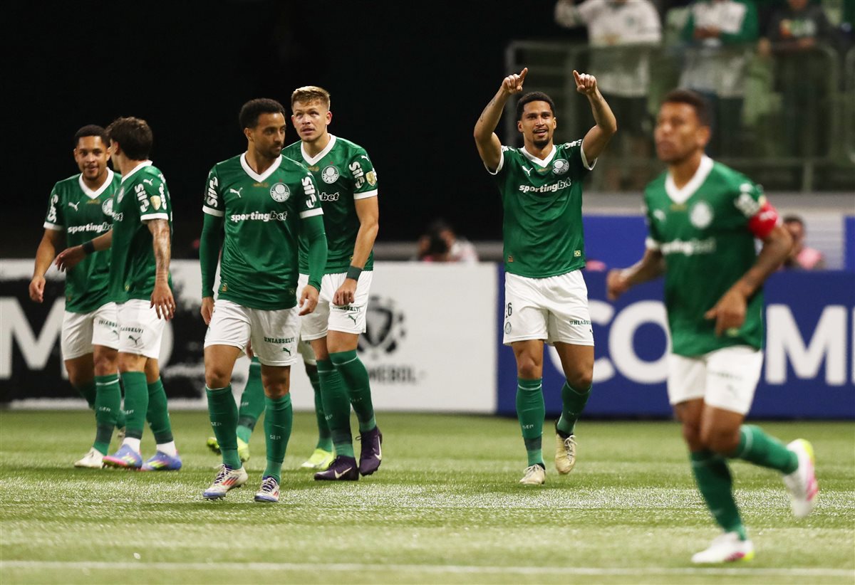 بالميراس البرازيلي، فيتو 