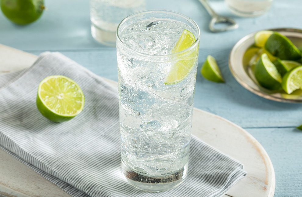 الفرق بين المياة الفوارة والغازية