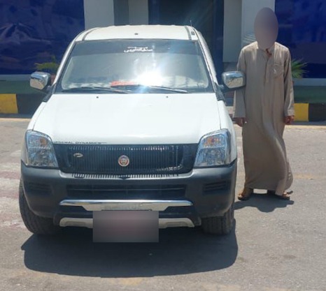 <strong>الداخلية تضبط قائد سيارة أدى حركات استعراضية برعونة في الشرقية</strong>