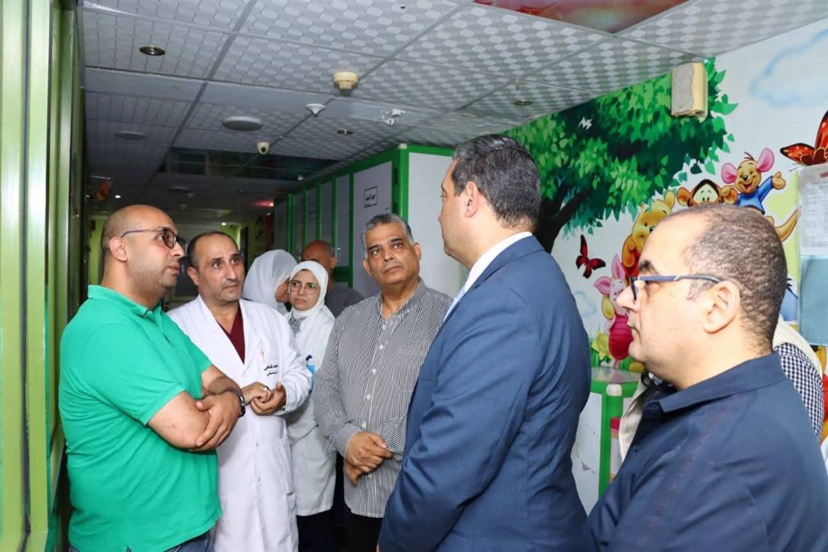 محافظ دمياط، في جولة تفقدية مستشفى عزبة البرج المركزي