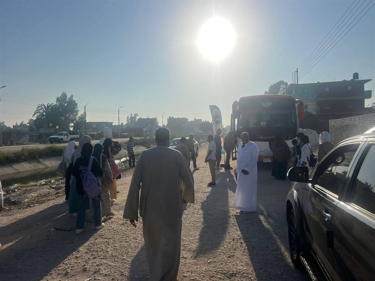 جانب من توفير الاتوبيسات، فيتو