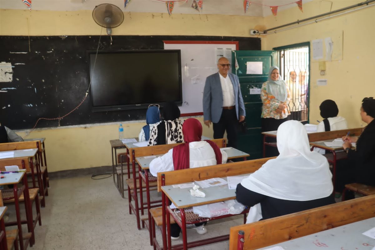 محافظ القليوبية يتفقد لجان الثانوية العامة، صور 