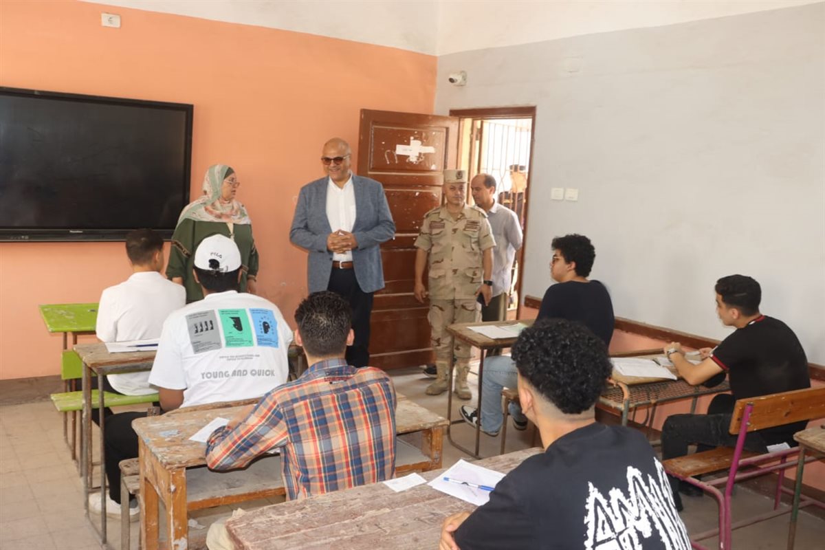 محافظ القليوبية يتفقد لجان الثانوية العامة، صور 