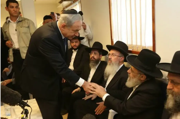 دوجلاس يقترح عدم مساعدة إسرائيل، فيتو