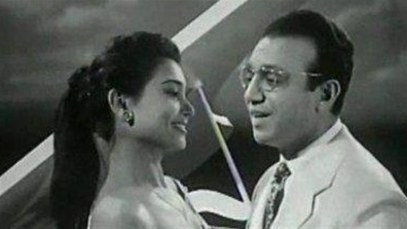 الفنان سعد عبد الوهاب وايمان فى فيلم علمونى الحب