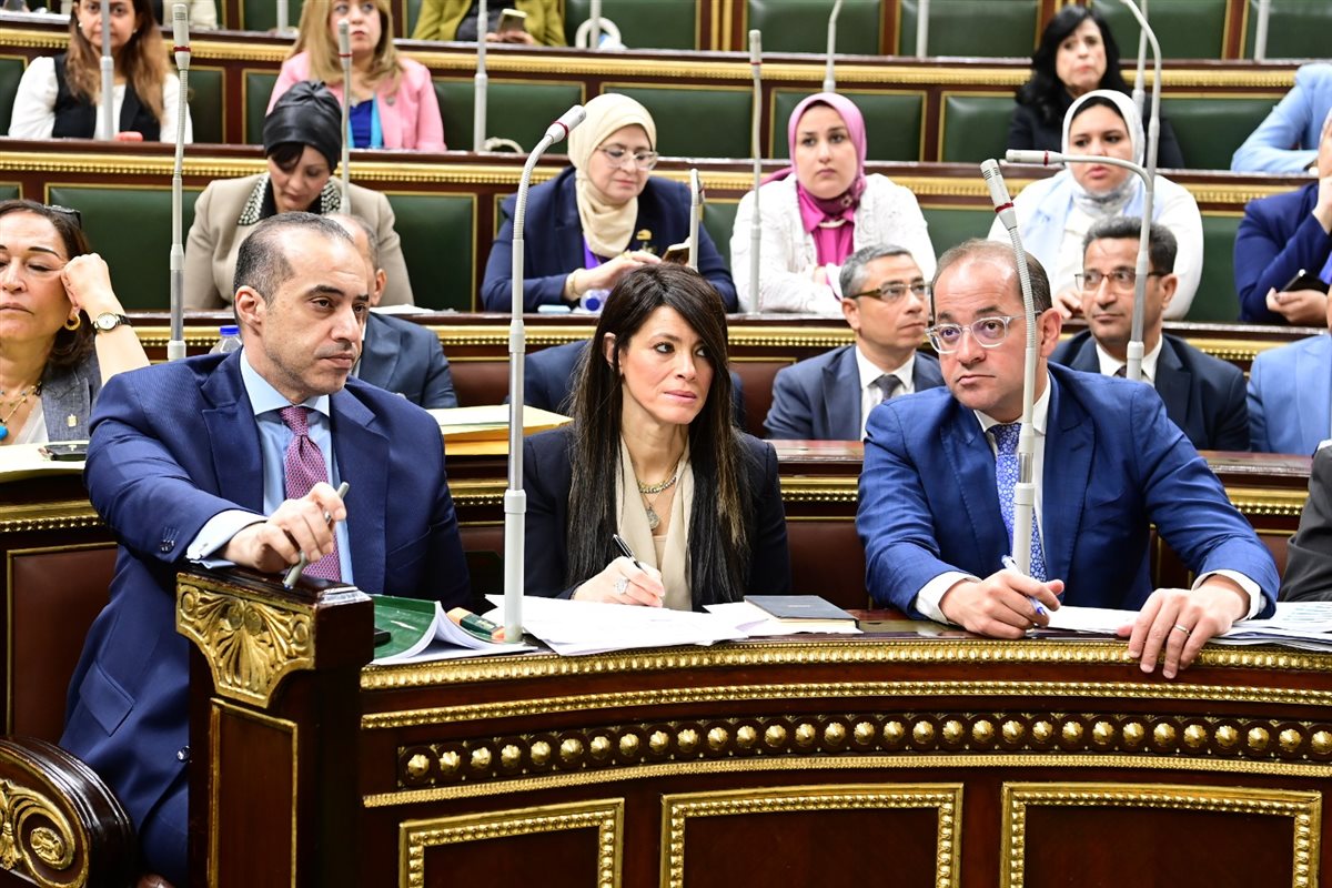 الحكومة في جلسة الموازنة 