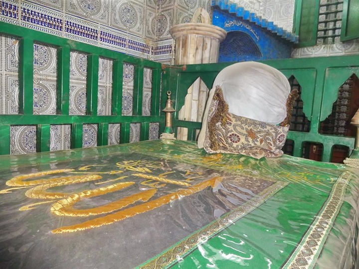 ضريح أبناء وأحفاد الإمام جعفر الصادق، فيتو