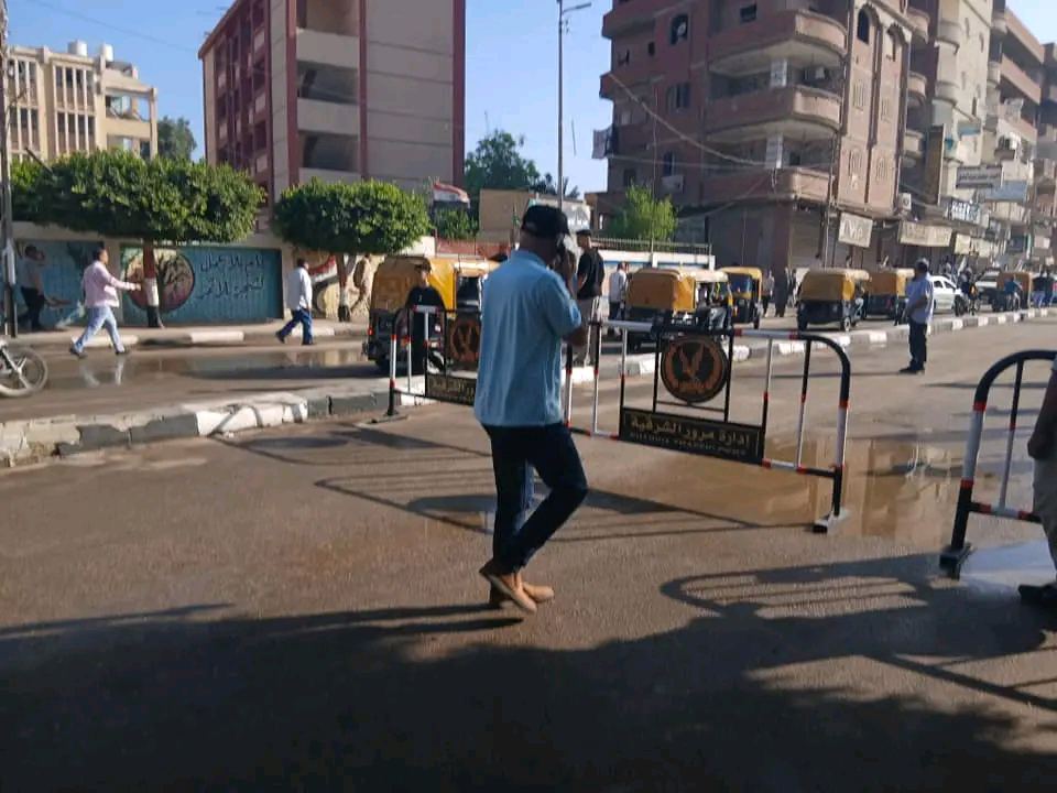 اثناء توافد طلاب الثانوية علي لجان الامتحانات،فيتو