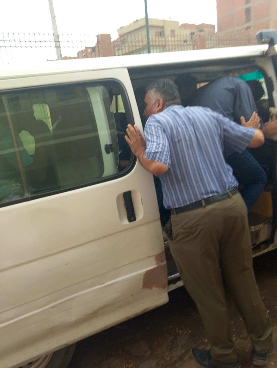 اتوبيسات نقل طلاب الثانوية العامة بشبين القناطر،فيتو