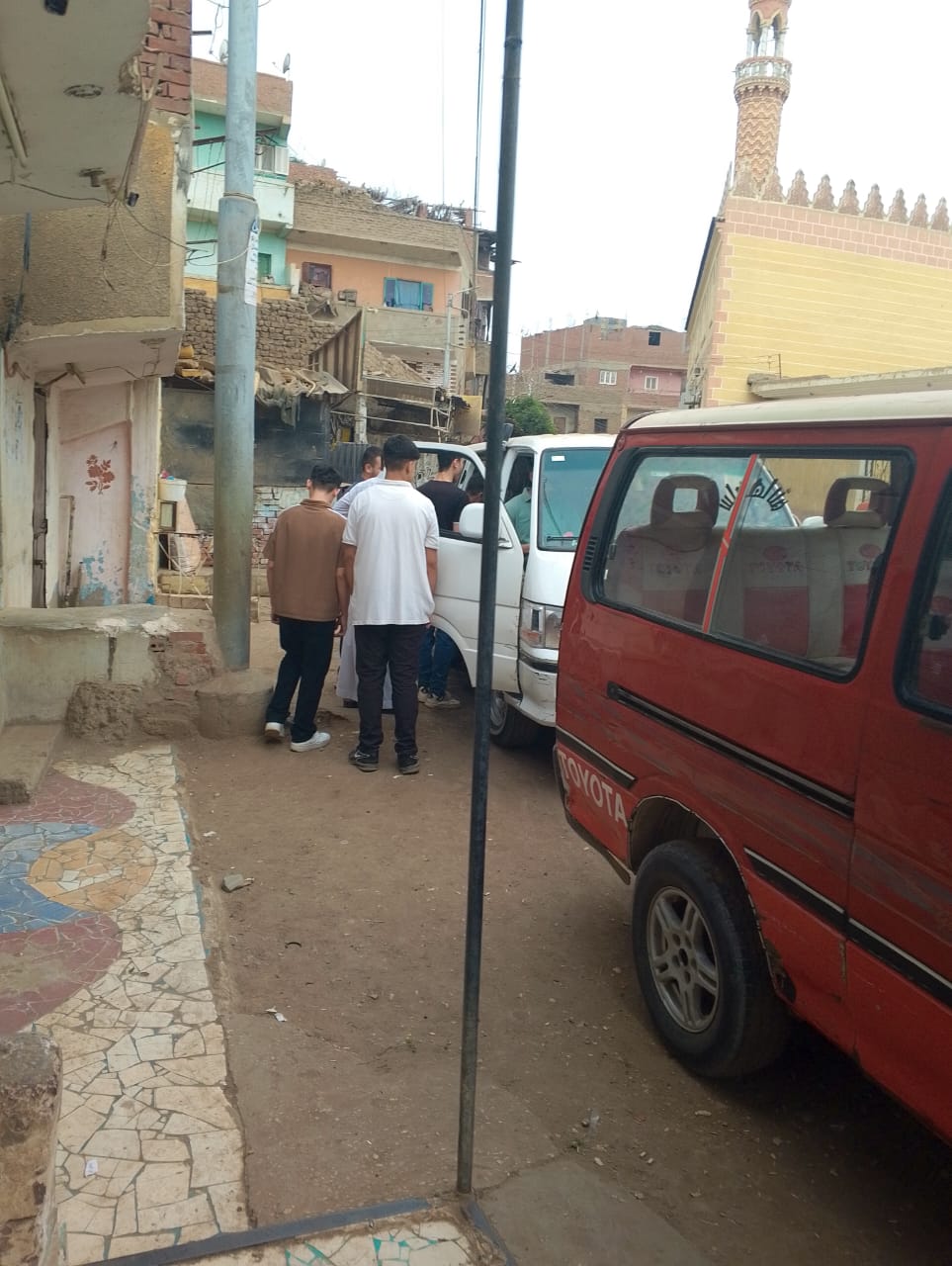 اتوبيسات نقل طلاب الثانوية العامة بشبين القناطر،فيتو