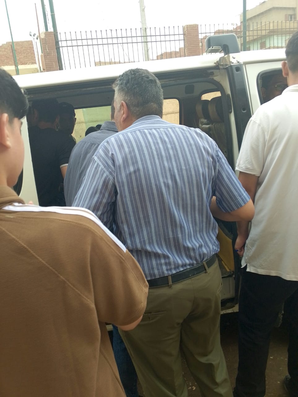 اتوبيسات نقل طلاب الثانوية العامة بشبين القناطر،فيتو