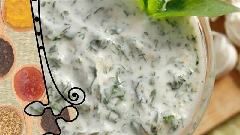 سلطة الزبادي بالخيارش