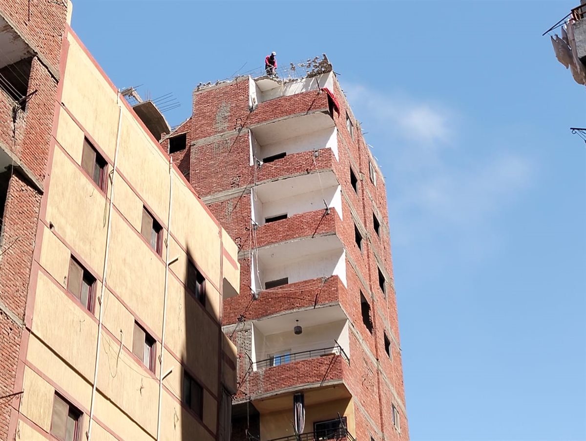 جانب من عملية الإزالة، فيتو