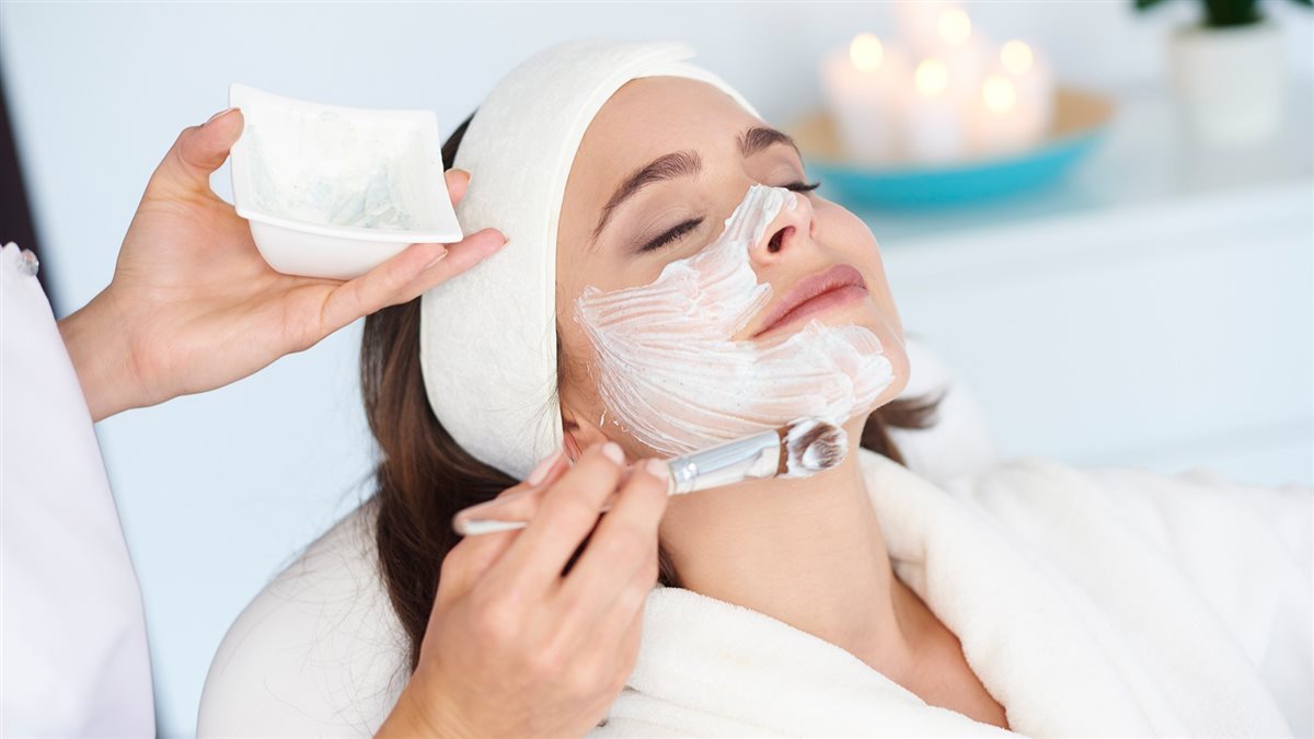 قناع طبيعي للعناية بالبشرة نهاية الأسبوع 