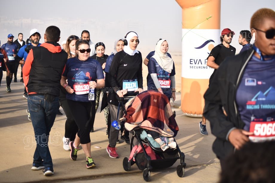 انطلاق ماراثون الأهرامات بحضور وزيري الشباب والآثار بمشاركة 4 آلاف متسابق (21)