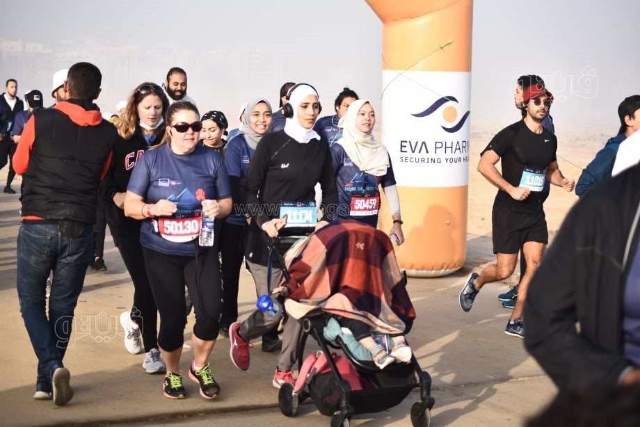 الجميلات يتصدرن المشهد في نصف ماراثون الأهرامات (8)