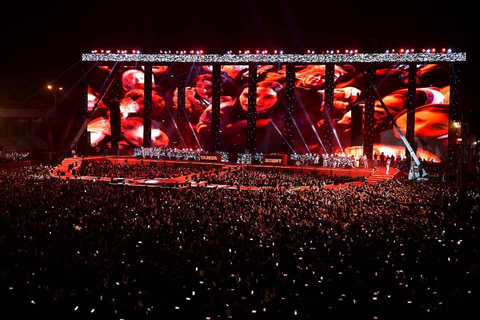 تامر حسني في حفل جامعة مصر (1)