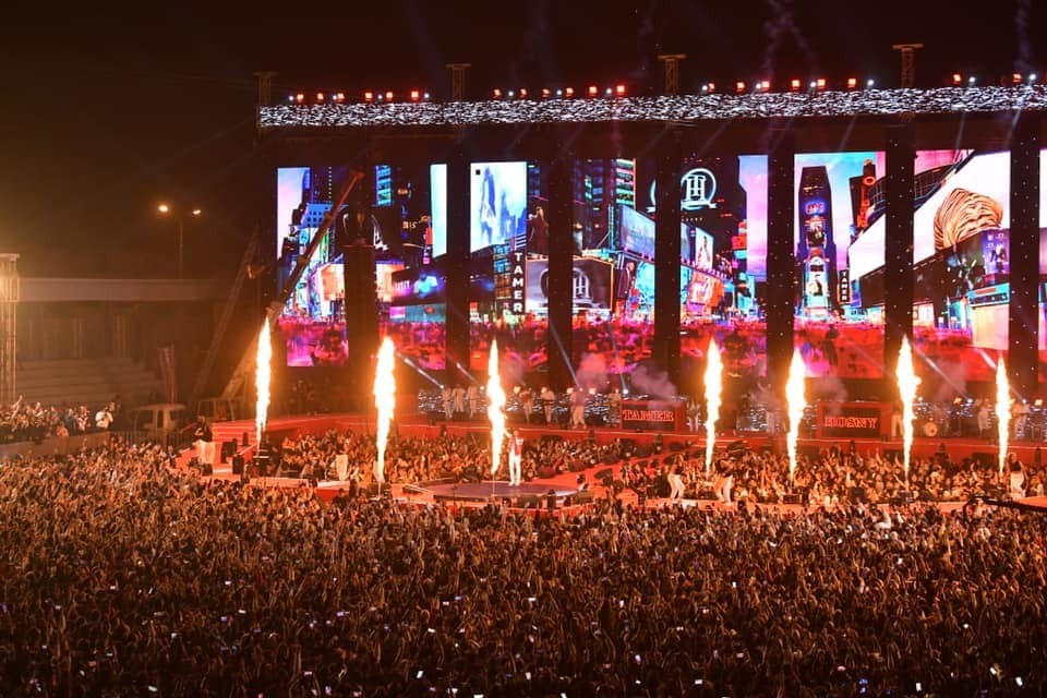 تامر حسني في حفل جامعة مصر (2)