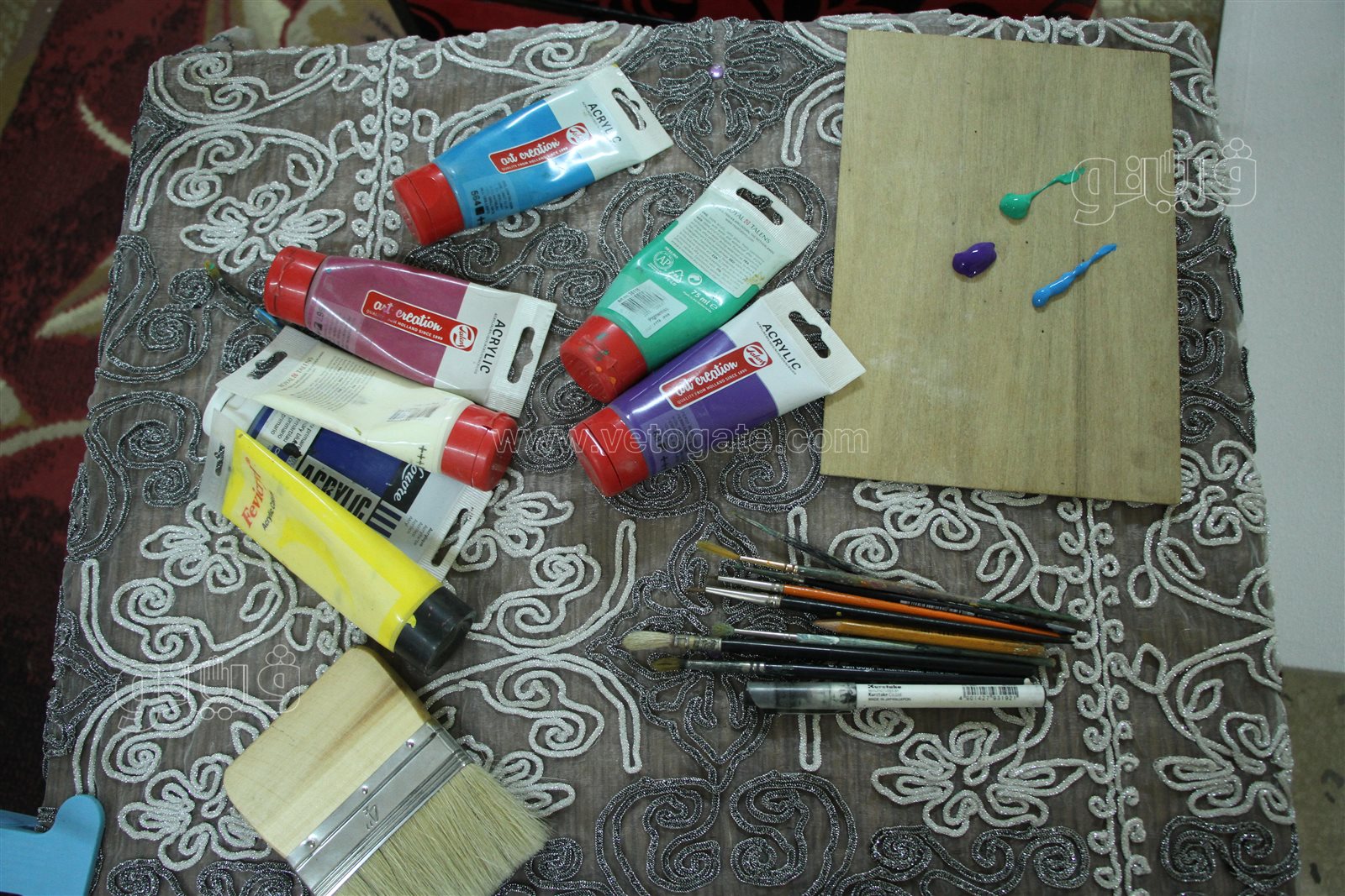 عندما تتحول الاعاقة إلى معجزة.. رضا فضل فنان تشكيلي واستاذ جامعي بلا يدين (9)