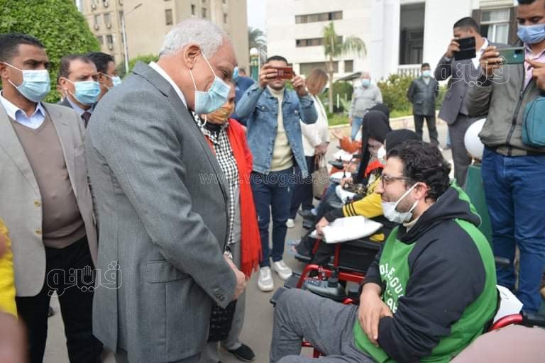 محافظ الجيزة الدولة تولي اهتمامًا كبيرًا بتنفيذ طلبات ذوي الهمم (12)