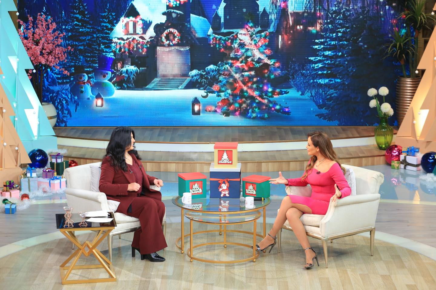 كارول سماحة مع منى الشاذلي