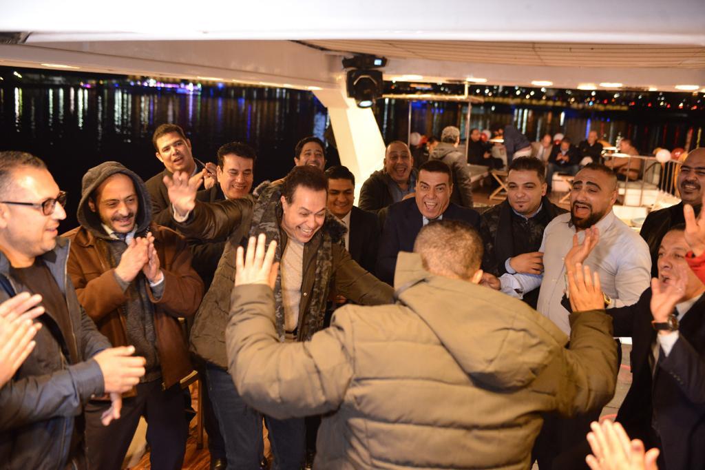 حميد الشاعري يحتفل بأول البوم لحكيم (2)