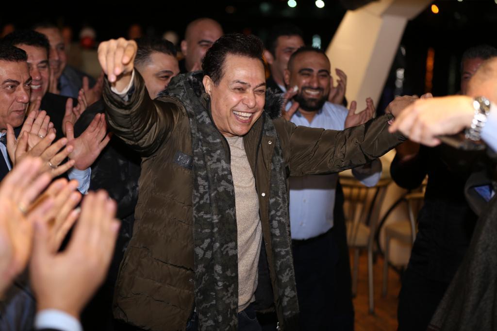 حميد الشاعري يحتفل بأول البوم لحكيم (4)