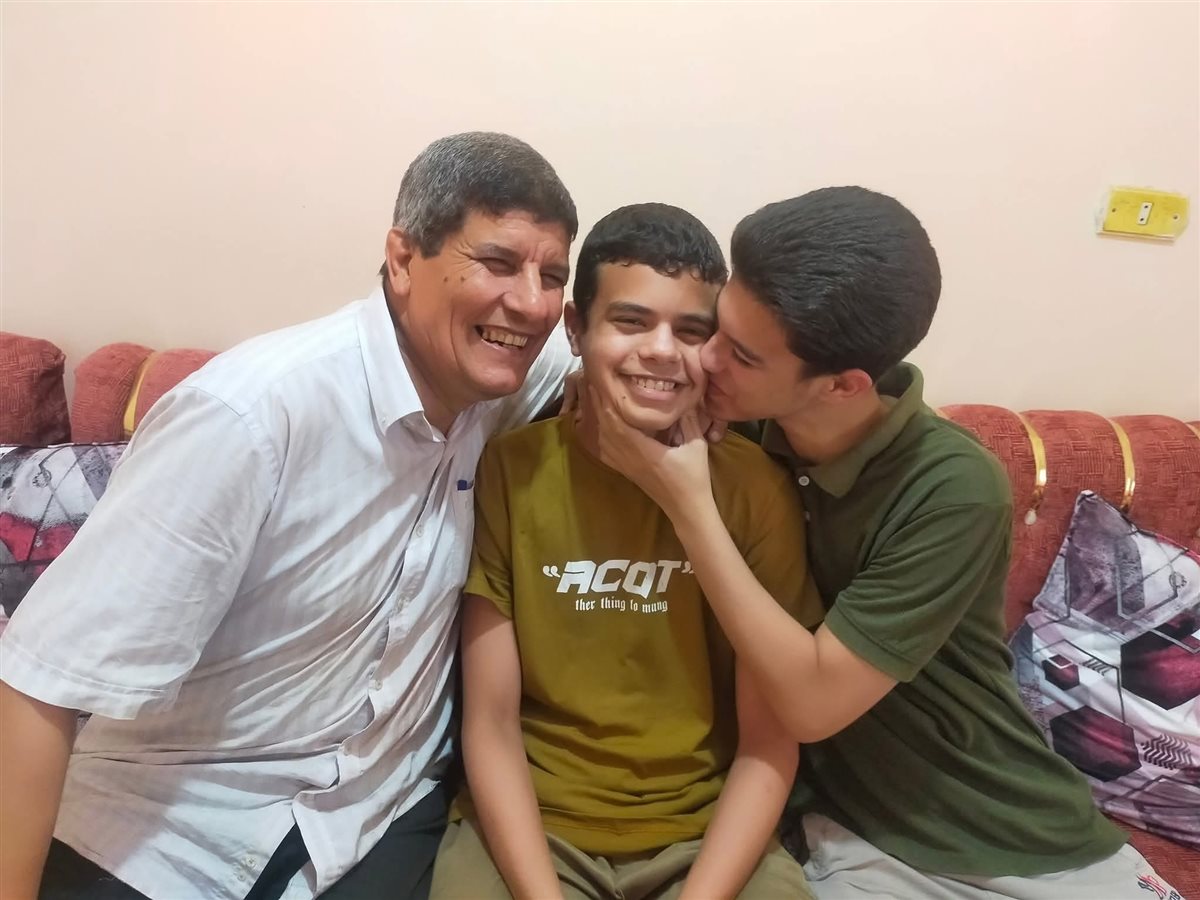 عائلة الطالب احمد عطية، فيتو