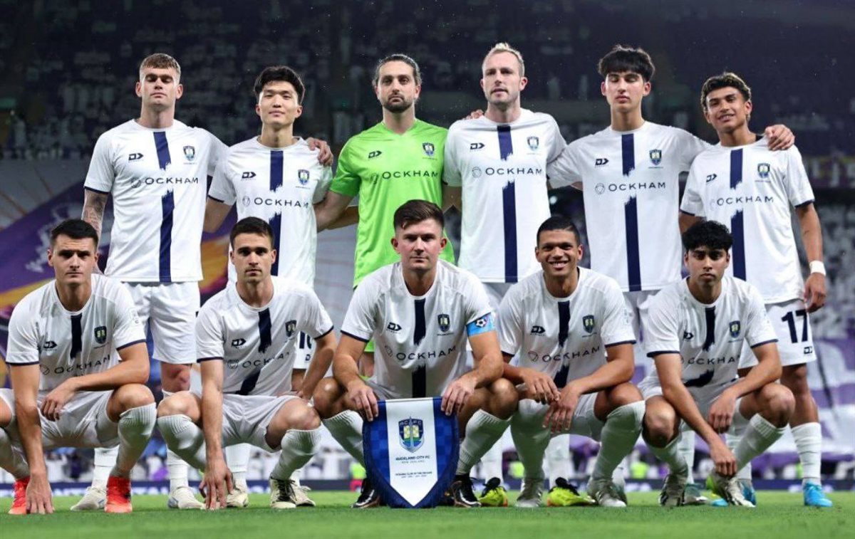 فريق أوكلاند سيتي، فيتو