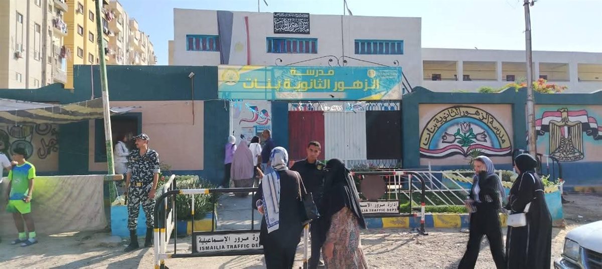 جانب من توافد الطلاب، فيتو