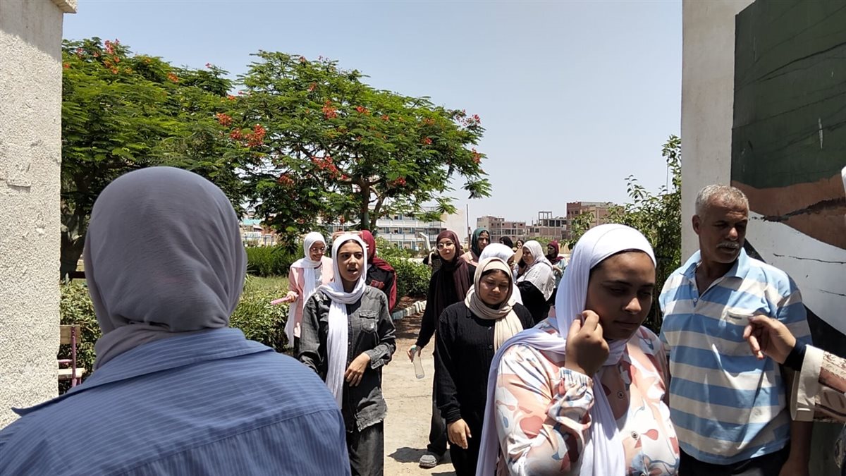 جانب من خروج الطلاب، فيتو