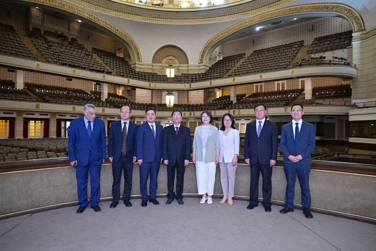 وفد جامعة شاندونغ الصينية بجامعة القاهرة