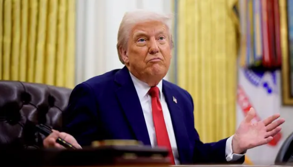 الرئيس الأمريكي دونالد ترامب، فيتو