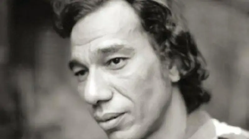 الشاعر أمل دنقل 