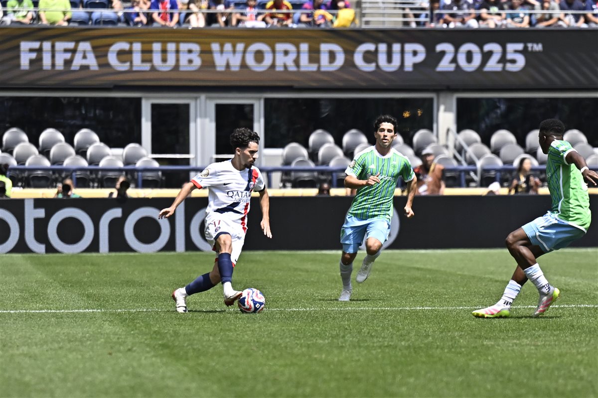 مباراة باريس سان جيرمان ضد سياتل الأمريكي، فيتو