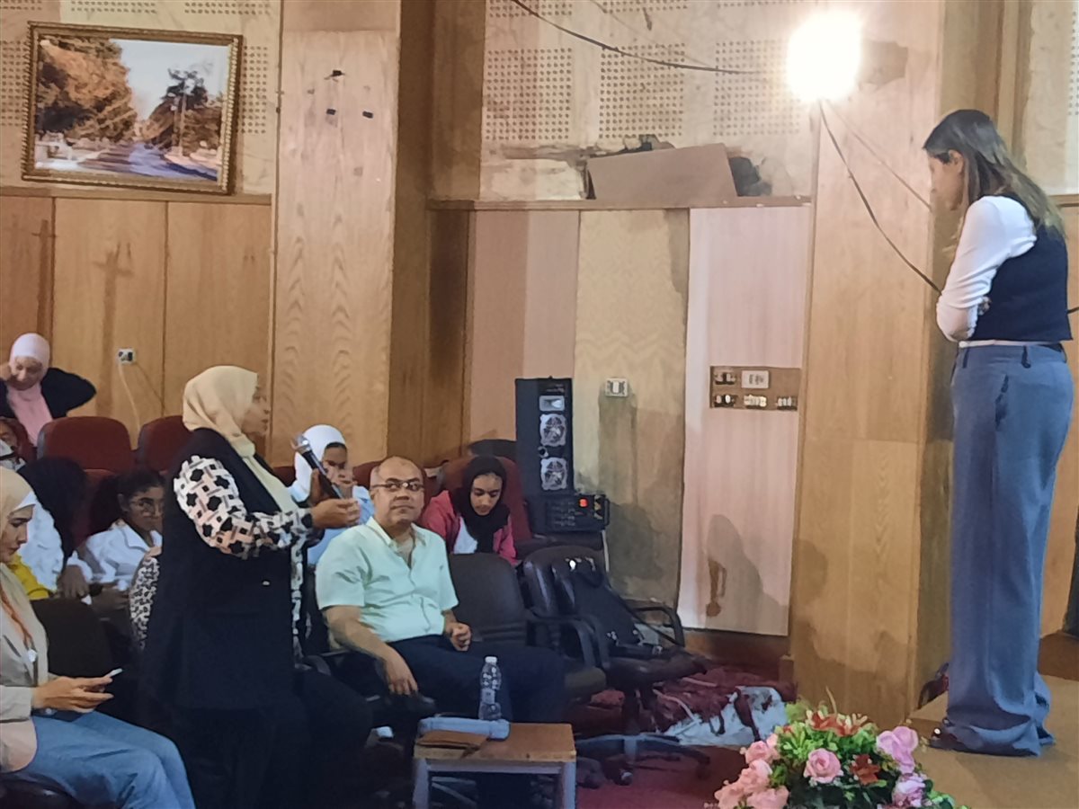 جانب فعاليات الندوة، فيتو