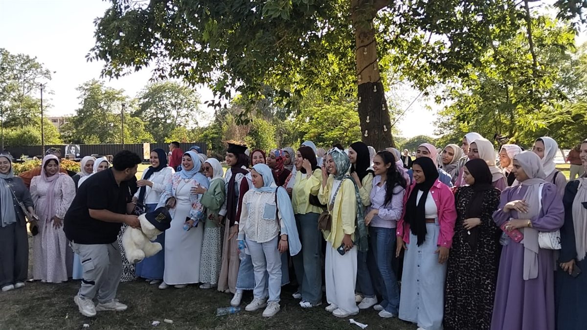 جانب من احتفال الطلاب، فيتو