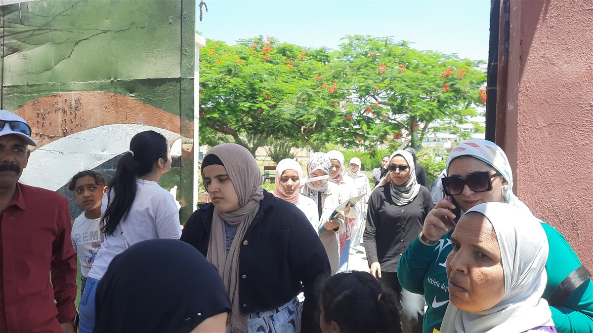 جانب من رصد آراء الطلاب بالإسماعيلية، فيتو