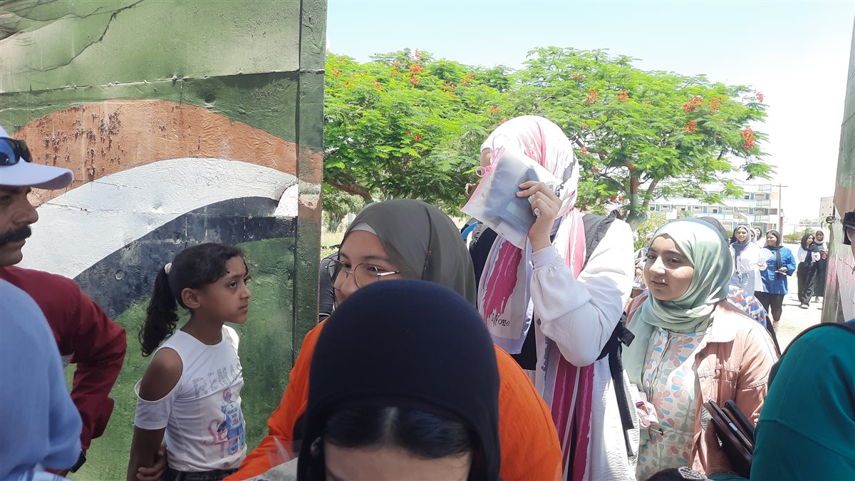 جانب من رصد آراء الطلاب بالإسماعيلية، فيتو