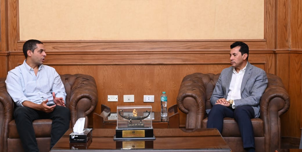 بعد تصدر أروع مسارات الجري بالعالم، وزير الرياضة يبحث استعدادات ماراثون الأهرامات 2025