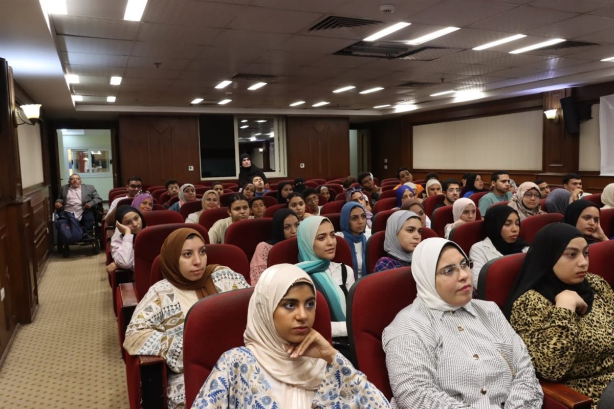 بالتعاون مع الأزهر والكنيسة، الشباب والرياضة تواصل تنفيذ برنامج مواجهة الإلحاد الإلكتروني