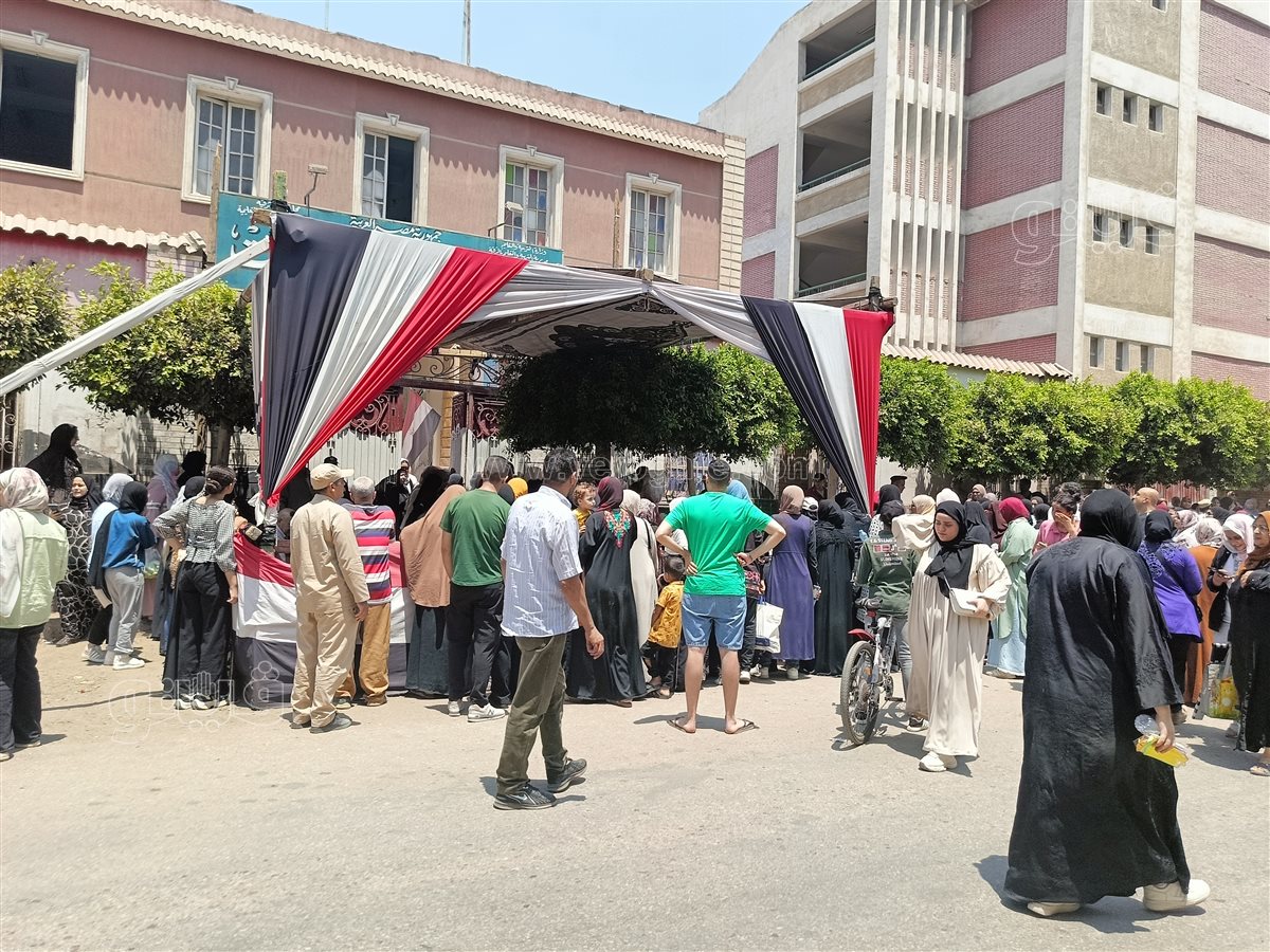 طلاب ثانوية الشرقية: الفيزياء يحبس الأنفاس والتاريخ يُعيد،فيتو