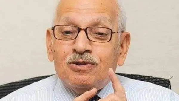 الدكتور أحمد كمال ابو المجد وزير الاعلام السابق