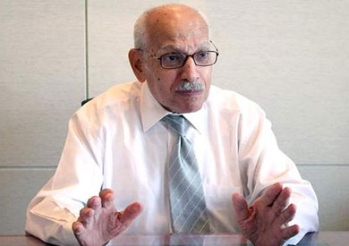 الدكتور كمال أبو المجد