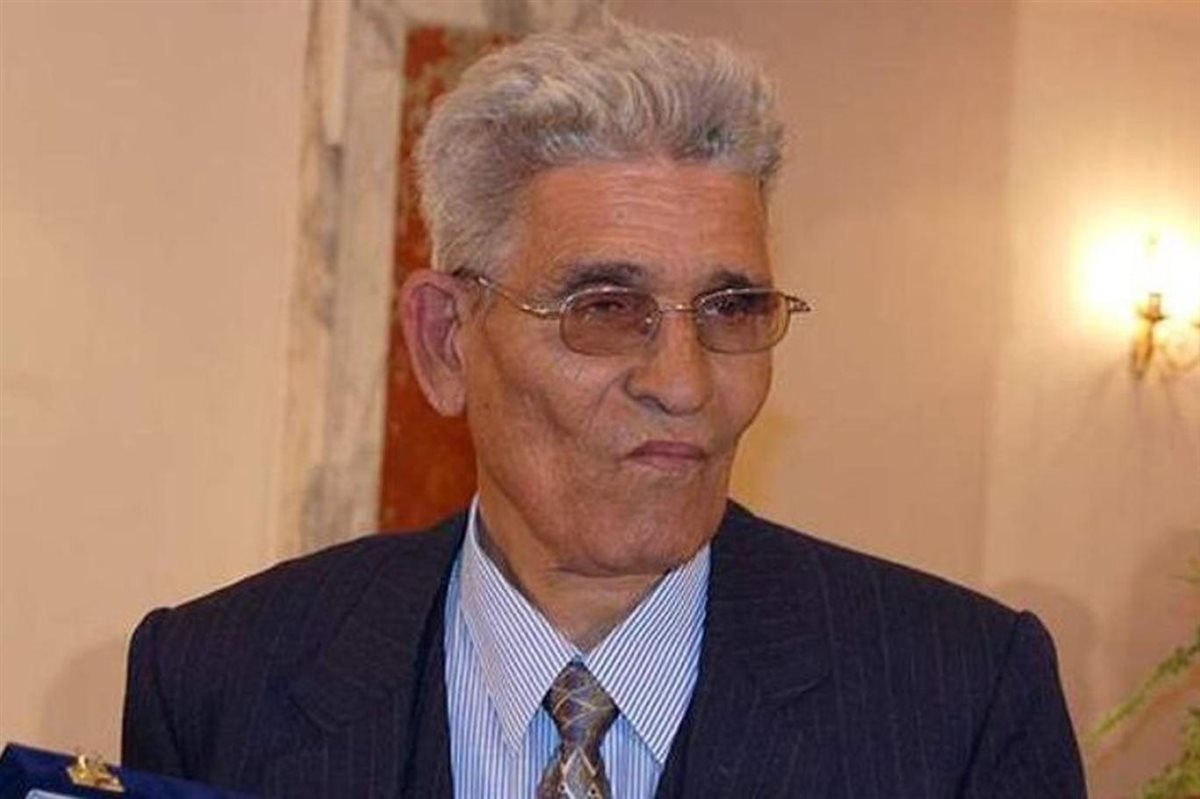 عفيفى مطر بعد اصابته بالامراض