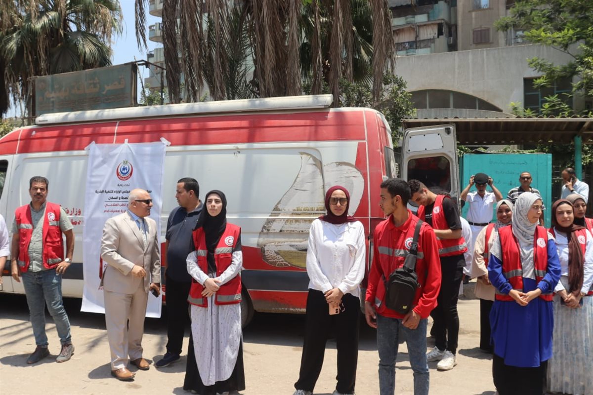 محافظ القليوبية يتفقد مركز الدم  ، فيتو