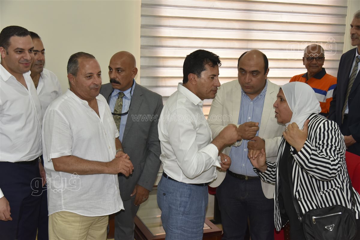 محافظ بورسعيد ووزير الشباب والرياضه، فيتو