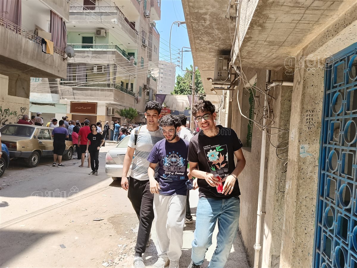 طلاب ثانوية الشرقية: امتحان اللغة الأجنبية الأولى سهل باستثناء سؤال واحد والوقت لم يكن كافيًا،فيتو