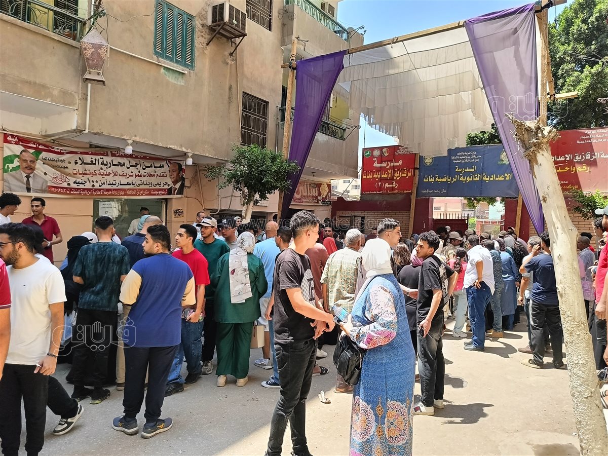 طلاب ثانوية الشرقية: امتحان اللغة الأجنبية الأولى سهل باستثناء سؤال واحد والوقت لم يكن كافيًا،فيتو